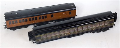 Lot 524 - An Exley LMS corridor clerestory 3rd class...