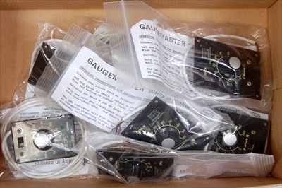 Lot 714 - 7 Gauge master controllers, 5 panel mounting...