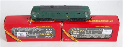 Lot 701 - Three Hornby locos; 2 x R252 LNER green J83...