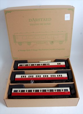 Lot 549 - Darstaed 3-coach BR (ex SR Maunseil) Set A,...