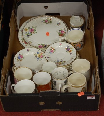 Lot 178 - A collection of cermaics, to include a Royal...