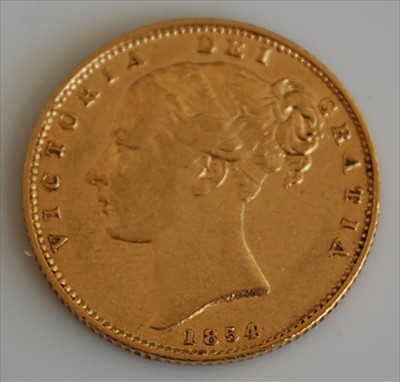 Lot 247 - Great Britain, 1854 gold full sovereign