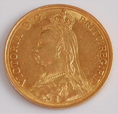 Lot 261 - Great Britain, 1887 gold two pound coin