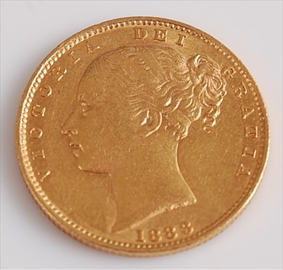 Lot 302 - Great Britain, 1883 gold full sovereign