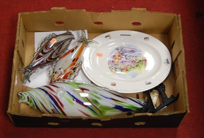 Lot 68 - A box of miscellaneous china and glassware, to...