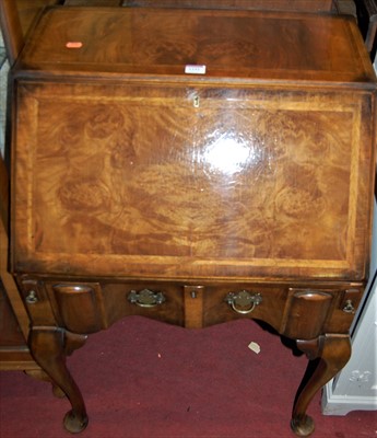 Lot 1191 - A Queen Anne style early 20th century figured...