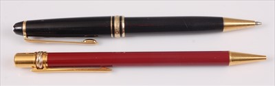 Lot 316 - A Mont Blanc Meisterstuck ballpoint pen;...