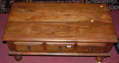 Lot 1284 - A contemporary Eastern hardwood low three...