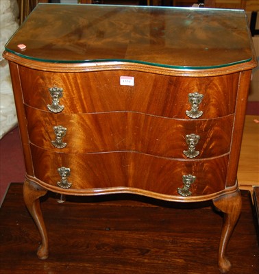 Lot 1334 - A contemporary mahogany and flame mahogany...