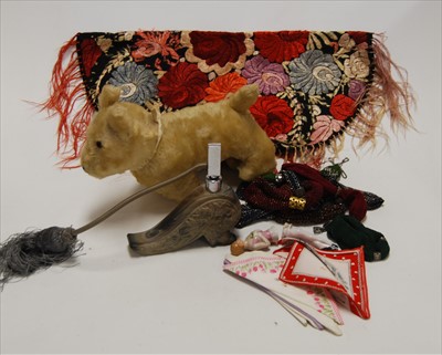 Lot 415 - A collection of lady's dressing table items,...