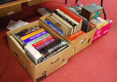 Lot 436 - Three boxes of antique and art reference books,...