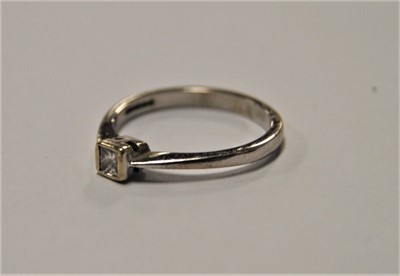 Lot 363 - A 9ct white gold diamond solitaire ring, size O