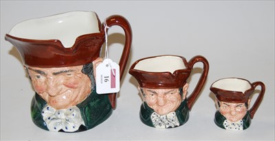 Lot 16 - A graduated set of three Royal Doulton...
