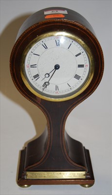 Lot 62 - A 1920s mahogany and boxwood strung balloon...