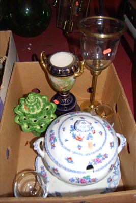 Lot 137 - A box of miscellaneous items, to include a...