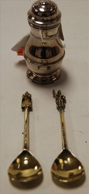 Lot 266 - A George V silver pedestal pepperette in the...