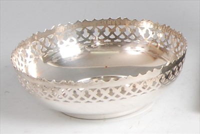 Lot 134 - A 1950s silver circular sweetmeat bowl, having...