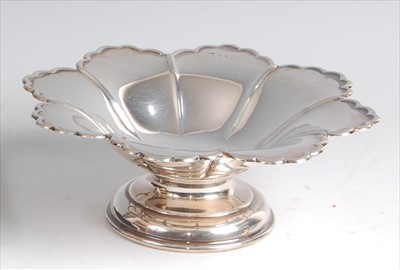 Lot 136 - An early 20th century silver pedestal bonbon...