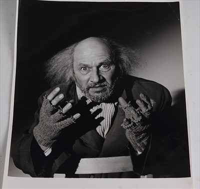 Lot 581 - A collection of mid-20th century photographs