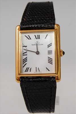 Lot 1217 - A gent's vintage Jaeger LeCoultre 18ct gold...