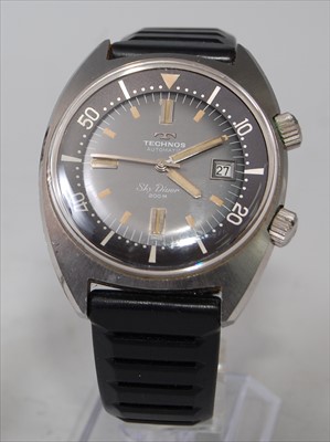 Lot 1216 - A gent's steel Technos Sky Diver 200m...