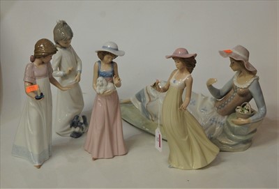 Lot 95 - A large Nao Spanish porcelain figure of a...