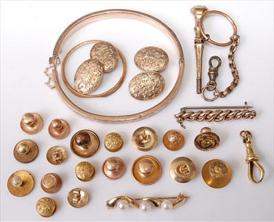 Lot 435 - A bag of assorted scrap gold, yellow metal,...