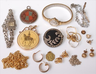 Lot 448 - A bag of assorted costume jewellery, to...