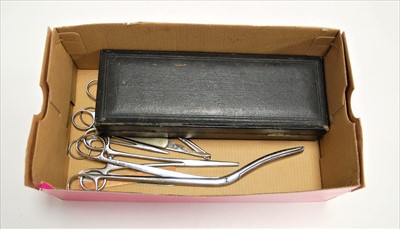 Lot 488 - A small collection of medical instruments