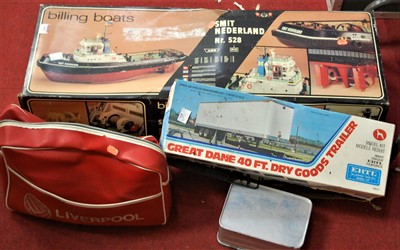 Lot 604 - A small collection of childrens toys, to...