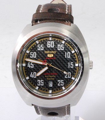 Lot 2030 - A gent's Seiko 5 Sports steel cased automatic...