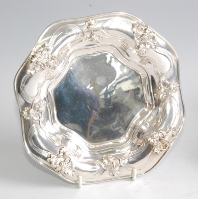 Lot 72 - An Art Nouveau sterling silver sweetmeat dish,...