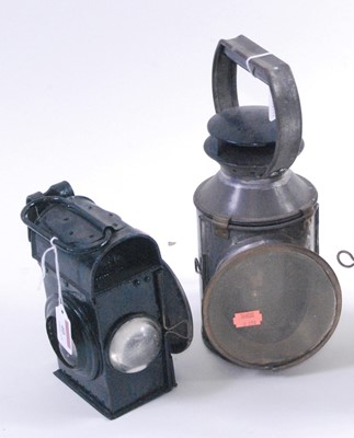 Lot 40 - A collection of railway related hand lamps, to...