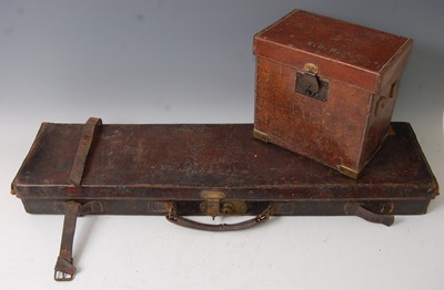 Lot 256 - A Victorian brown leather shotgun case