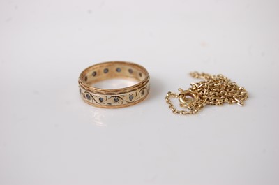 Lot 394 - A vintage 9ct gold diamond highlight set...