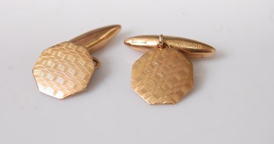 Lot 399 - A pair of modern gent's 9ct gold cufflinks,...