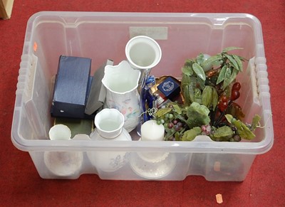 Lot 87 - A box of miscellaneous items, to include a...
