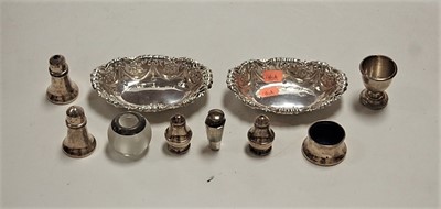 Lot 322 - A pair of Edwardian silver bonbon dishes, each...