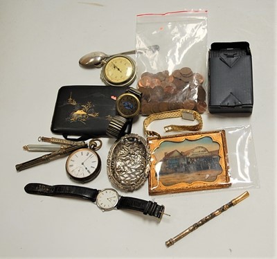 Lot 324 - A collection of miscellaneous items, to...