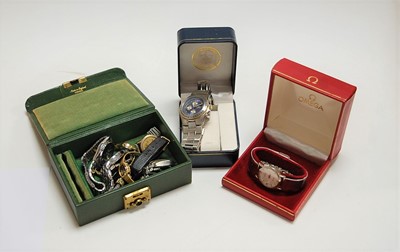 Lot 484 - A gent's Seiko 5 automatic wristwatch, having...