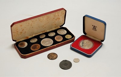 Lot 496 - A 1953 Elizabeth II coronation coin set, crown...