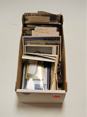 Lot 450 - A box of miscellaneous mainly Royal...