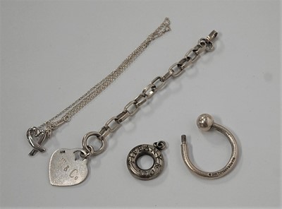 Lot 422 - A Tiffany & Co 925 silver part bracelet with...