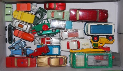 Lot 1510 - A collection of loose vintage diecast models,...