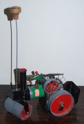 Lot 1528 - A Mamod SR1 steam roller engine, with burner,...