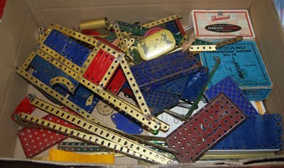 Lot 1552 - A collection of mixed issue Meccano, to...