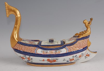 Lot 1082 - A Samson of Paris porcelain inkwell, modelled...