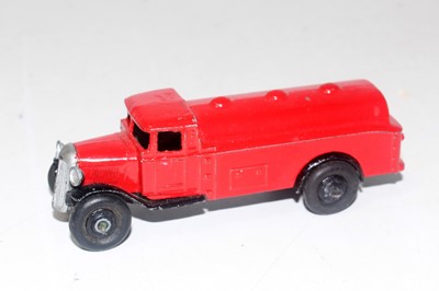 Lot 1961 - A Dinky Toys No. 25D petrol tanker comprising...