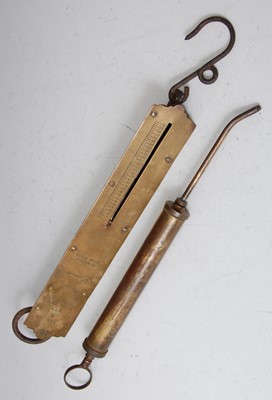 Lot 94 - A WW II Salter's No.2 Improved Spring Balance