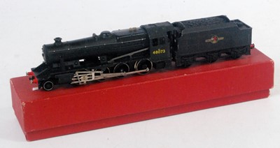 Lot 619 - 2225 Hornby Dublo 2-rail 2-8-0 freight loco...